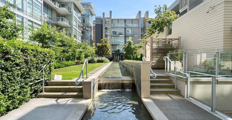 404-1616 Columbia Street, Vancouver, BC, V5Y 0E5 - 3