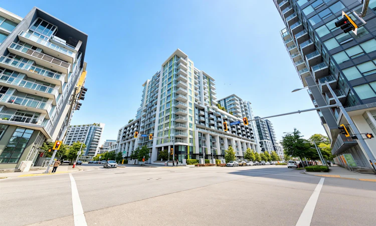 704-8699 E Hazelbridge Way