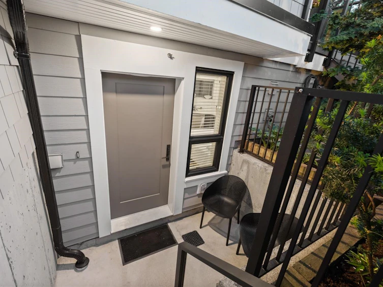 2107 N Grandview Highway, Vancouver, BC, V5N 1N6 - 34