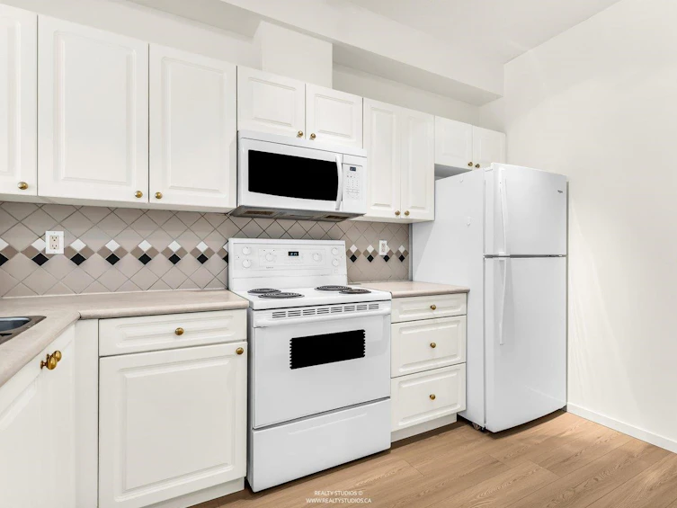 111-5800 Andrews Road, Richmond, BC, V7E 6M2 - 27