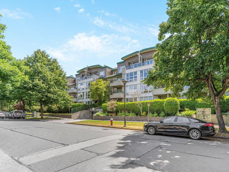 111 - 5800 Andrews Road, Richmond BC V7E 6M2