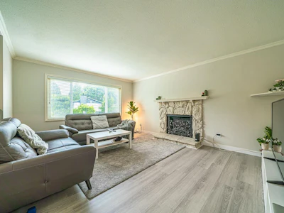 12208 Mctavish Place - 4