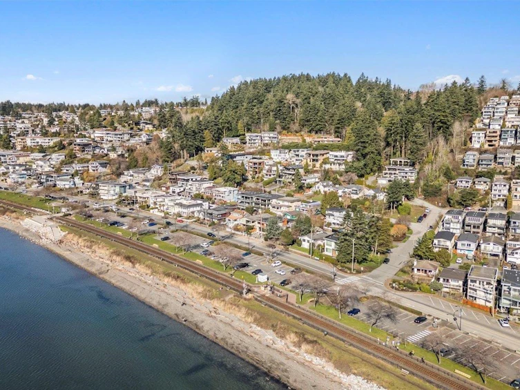 14667 W Beach Avenue, Surrey, BC, V4B 2T9 - 32