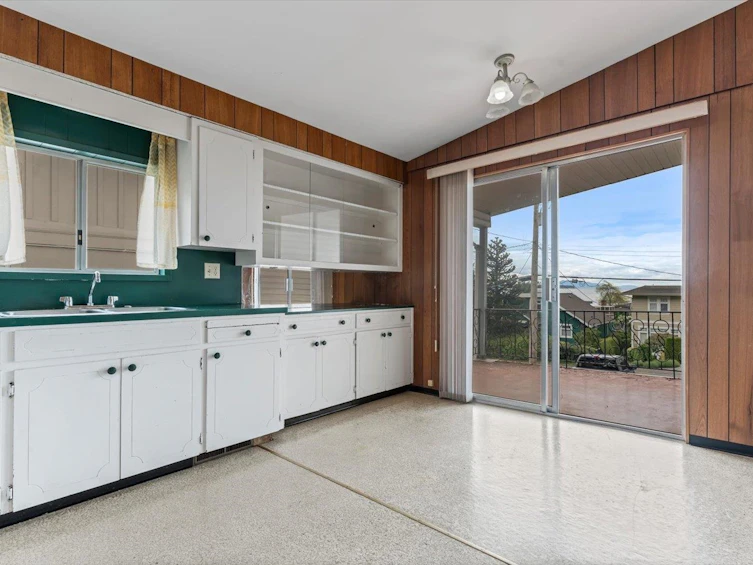 14667 W Beach Avenue, Surrey, BC, V4B 2T9 - 14