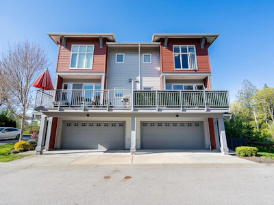 6-24076 112 Avenue - 2