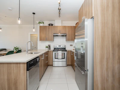 309-11566 224 Street - 3
