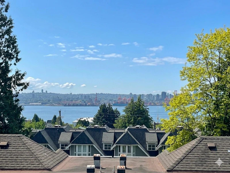 7 - 232 E 6th Street, North Vancouver BC V7L 1P5