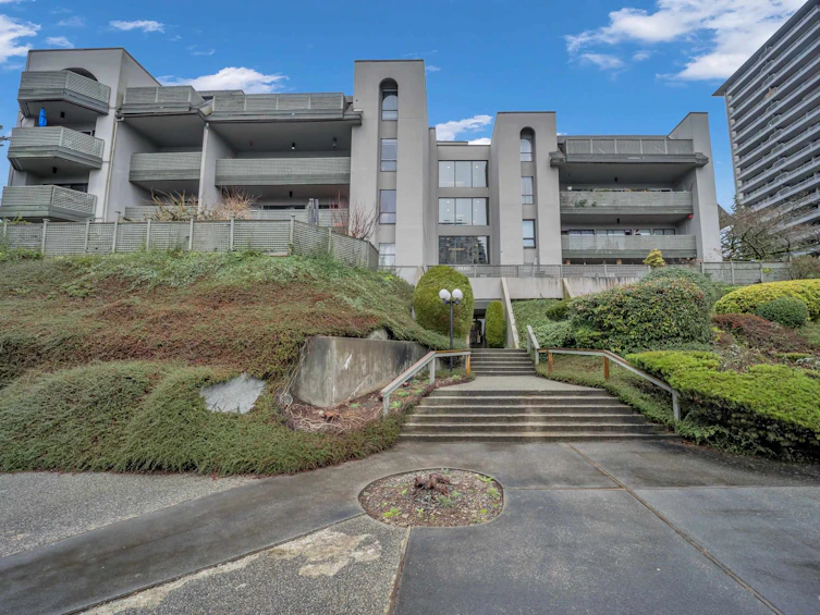 304-4941 Lougheed Highway, Burnaby, BC, V5B 4S6 - 12