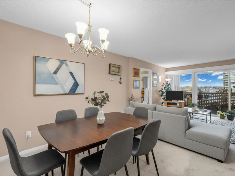 304-4941 Lougheed Highway, Burnaby, BC, V5B 4S6