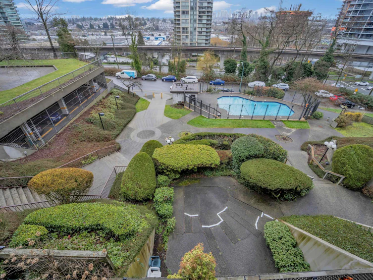 304-4941 Lougheed Highway, Burnaby, BC, V5B 4S6 - 11