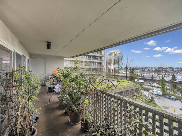 304-4941 Lougheed Highway, Burnaby, BC, V5B 4S6 - 9