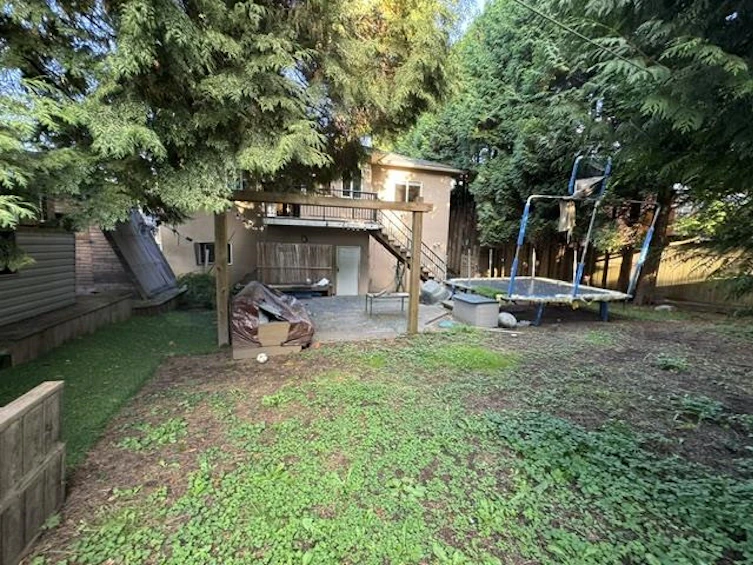 6693 Canada Way, Burnaby, BC, V5E 3P9 - 16