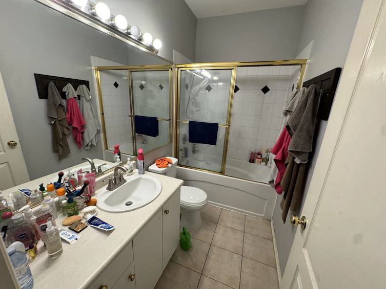 6693 Canada Way, Burnaby, BC, V5E 3P9 - 13