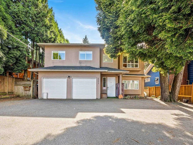 6693 Canada Way, Burnaby, BC, V5E 3P9