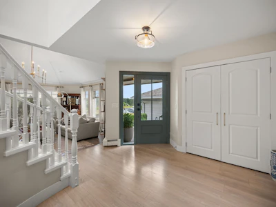 877 166 Street - 4