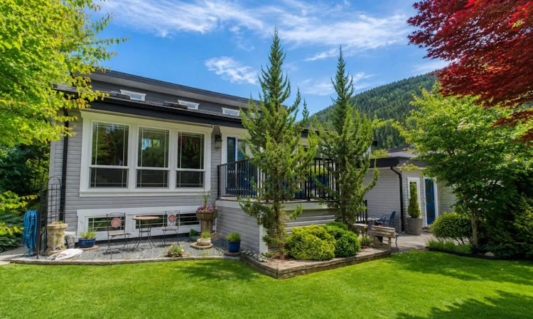 474 Alder Avenue