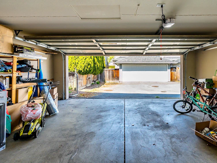 3933 Garry Street, Richmond, BC, V7E 2T7 - 38