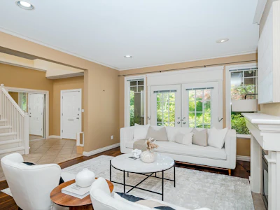 3933 Garry Street - 3