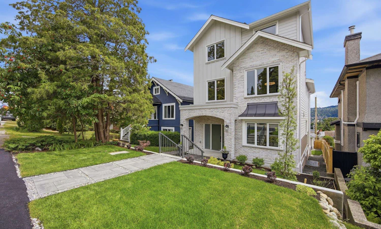 40 Sea Avenue