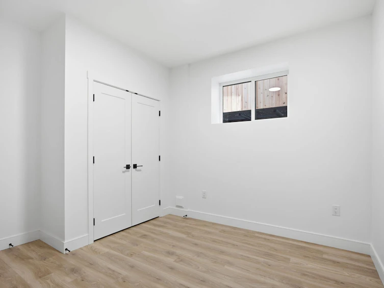 40 Sea Avenue, Burnaby, BC, V5B 3W6 - 40