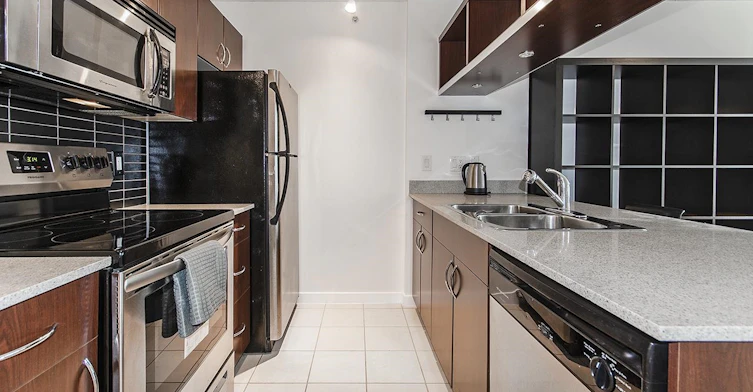 201-933 Hornby Street, Vancouver, BC, V6Z 3G4 - 5