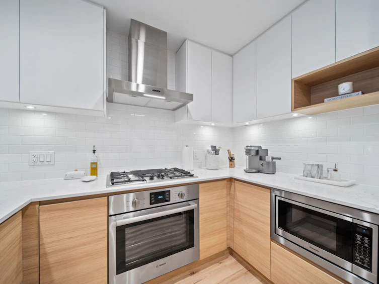 222-3131 Murray Street, Port Moody, BC, V3H 0L9 - 12