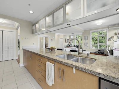 509-6333 Larkin Drive - 5