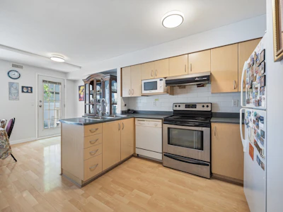 22-15355 26 Avenue - 4