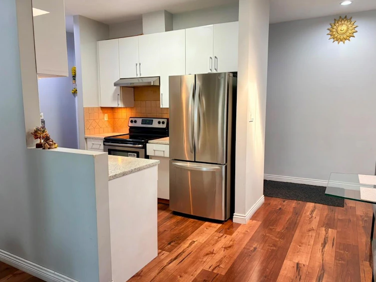 203-6460 Main Street, Vancouver, BC, V5W 2V4 - 6