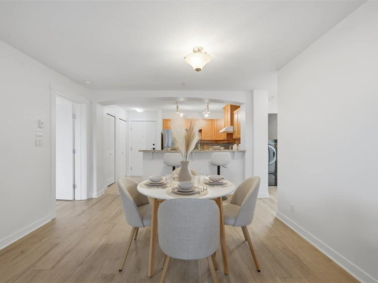 212-1428 Parkway Boulevard, Coquitlam, BC, V3E 3L8 - 6