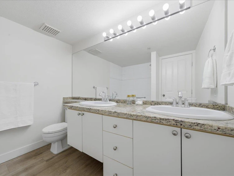 212-1428 Parkway Boulevard, Coquitlam, BC, V3E 3L8 - 14