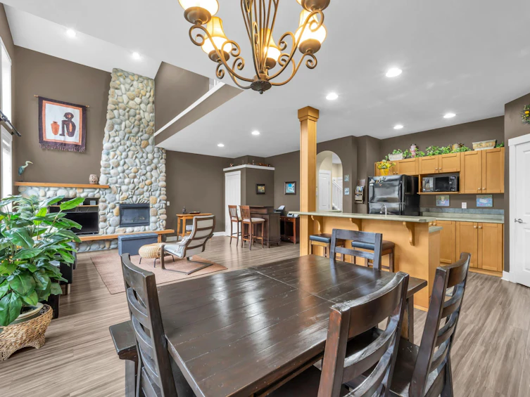10328 243a Street, Maple Ridge, BC, V2W 2C7 - 9
