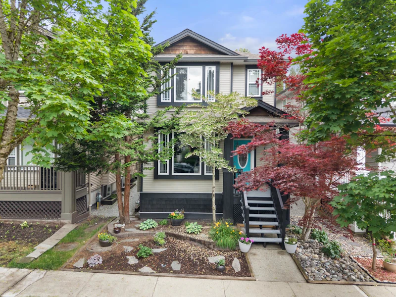 24199 102b Avenue, Maple Ridge BC V2W 2C5