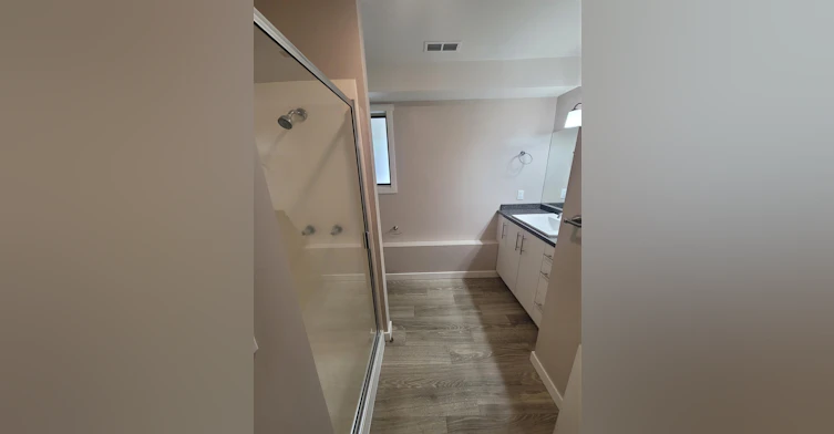 lower-15924 Buena Vista Avenue, Surrey, BC, V4B 2A4 - 11