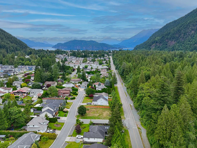 839 Myng Crescent, Harrison Hot Springs, BC, V0M 1K0 - 2