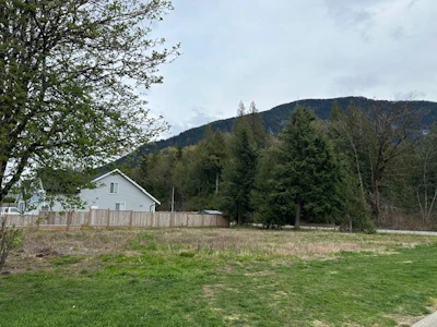 839 Myng Crescent - 5