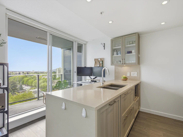 1104-5665 Boundary Road, Vancouver, BC, V5R 0E4 - 6