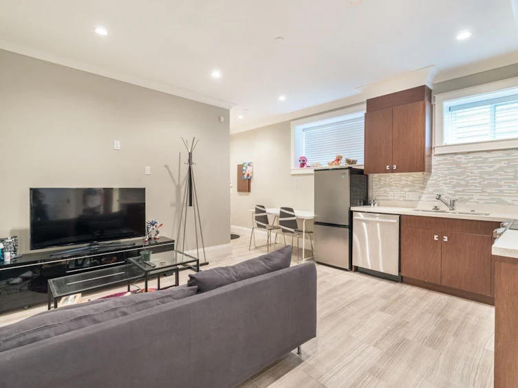 4217 W 16th Avenue, Vancouver, BC, V6R 3E5 - 37