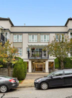 301 106 W Kings Road