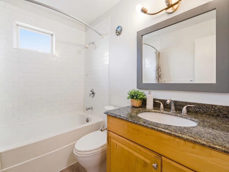 11 Catalina Crescent, Richmond, BC, V7B 1C9 - 28