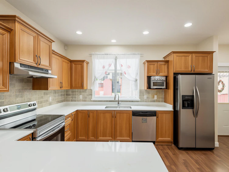 15186 61a Avenue, Surrey, BC, V3S 5J7 - 9