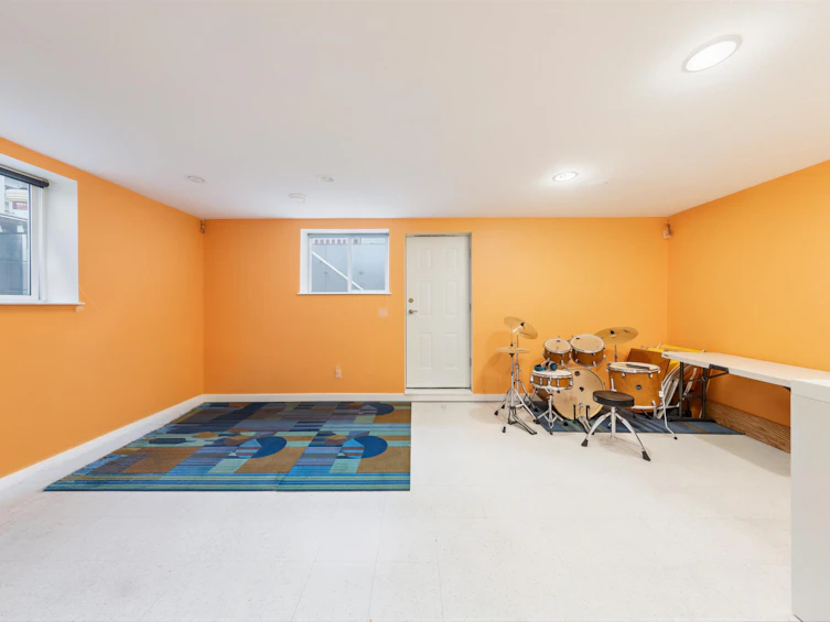 15186 61a Avenue, Surrey, BC, V3S 5J7 - 33