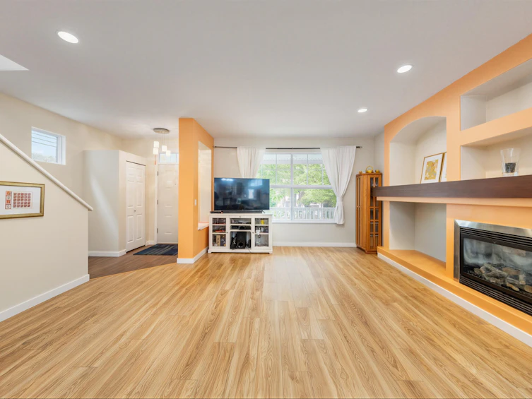 15186 61a Avenue, Surrey, BC, V3S 5J7 - 5