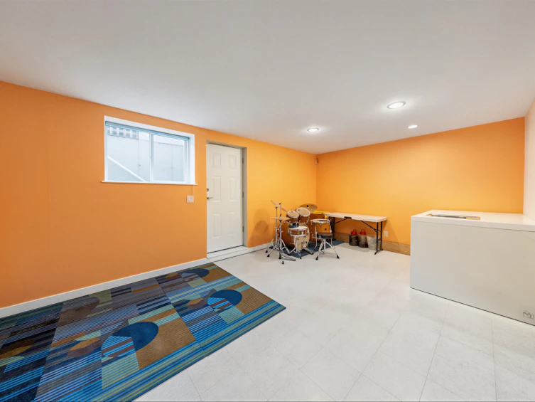 15186 61a Avenue, Surrey, BC, V3S 5J7 - 31