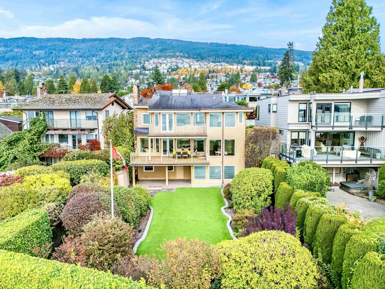 2328 Bellevue Avenue, West Vancouver, BC, V7V 1C8 - 2