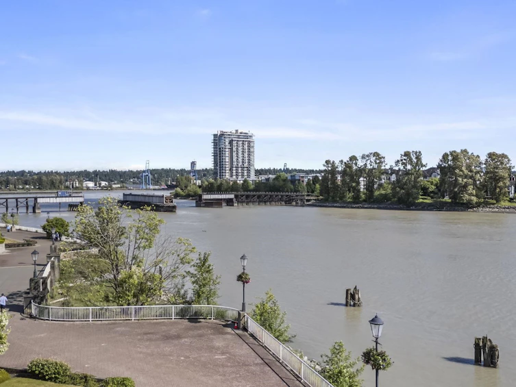 312-6 Renaissance Square, New Westminster, BC, V3M 6N8 - 31