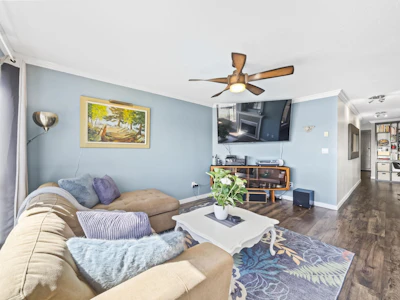 312-6 Renaissance Square - 3