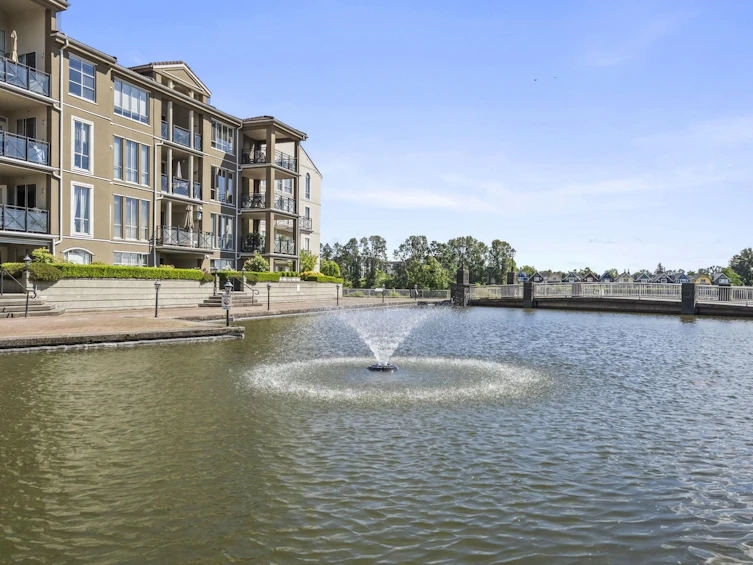 312-6 Renaissance Square, New Westminster, BC, V3M 6N8 - 23