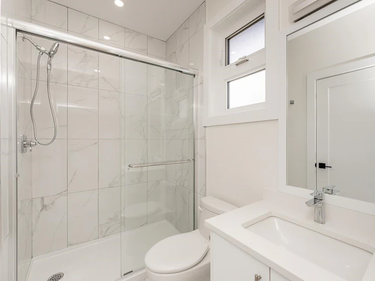 7419 1st Street, Burnaby, BC, V3N 3S9 - 26