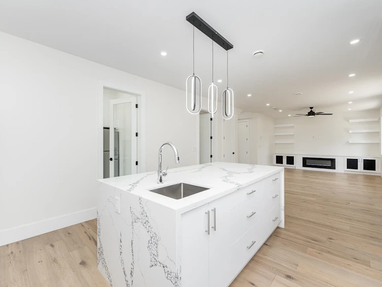 7419 1st Street, Burnaby, BC, V3N 3S9 - 14